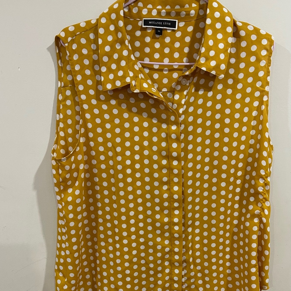 Yellow Shirt shoulder off